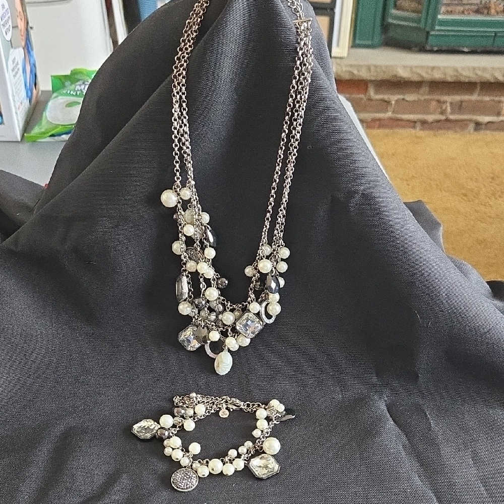 Chic Pearl and Crystal Necklace Set